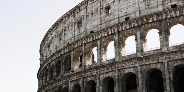 https://wlc9fb2meq2gmrvr.public.blob.vercel-storage.com/images/beautiful-view-colosseum-rome-italy-947JkVUxprCCpnhbBehKI7iSAy6LL1.jpg
